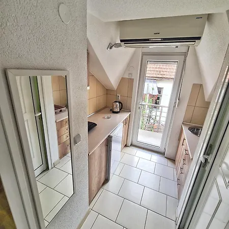 Aleksandra 1 Aparthotel *