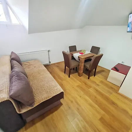 Aleksandra 1 Aparthotel *